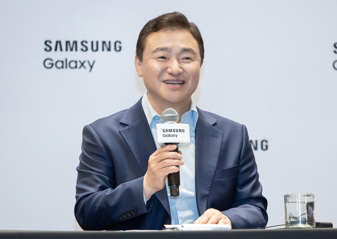 7월 9일(현지시간) 미국 뉴욕에서 삼성전자 DX부문장 직무대행 노태문 사장이 ‘삼성 갤럭시 언팩 2025’ 행사 직후 국내 기자간담회를 진행하고 있다